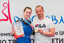 Ксения Пеунова – чемпион ЦФО по тяжелой атлетике